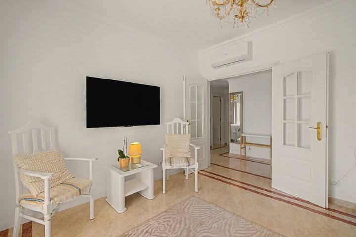 Appartement entier, Appartement 'Virpi's Place Vilamoura' avec piscine privée, Wi-Fi et climatisation in Vilamoura, Quarteira