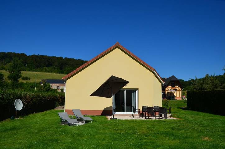 Gîte pour 6 personnes, avec Terrasse ainsi que Jardin et Vue