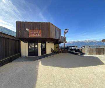 Gîte pour 5 personnes, avec balcon et vue dans Office De Tourisme Des Orres