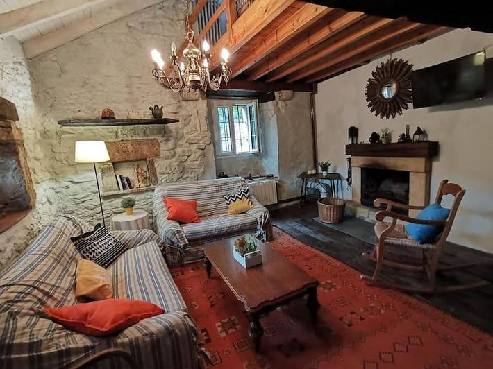 Casa rural para 15 personas, con vistas y jardín, Se admiten mascotas en Hermandad de Campoo de Suso - 3
