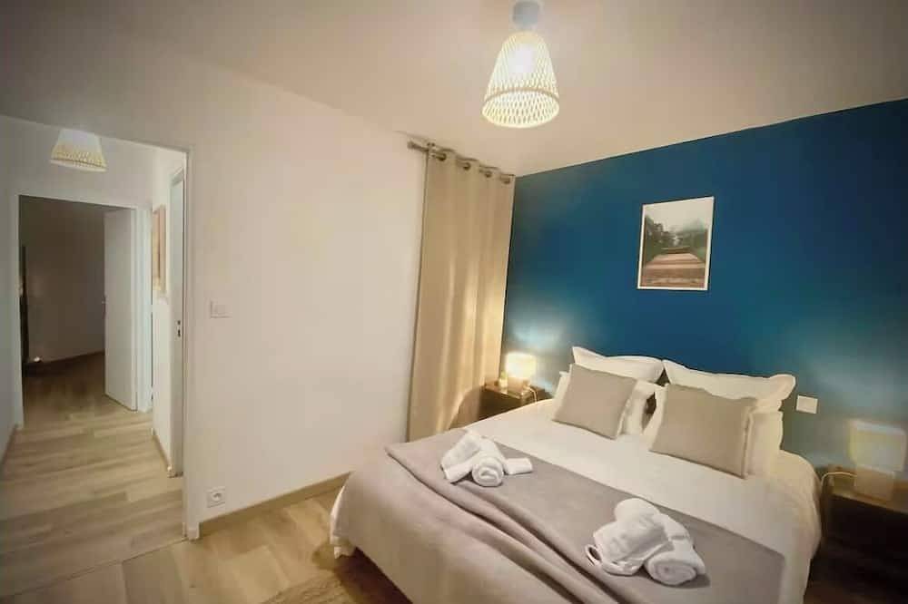 Entire apartment, Le Point Virgule in Montauban, Tarn-et-Garonne