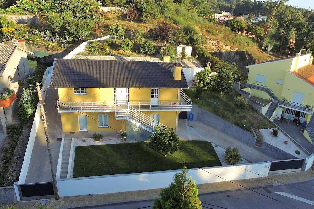 Moderna casa amueblada de 2 dormitorios, terraza de 40 m 25 km Oporto in Santa Maria da Feira, Distrito de Aveiro