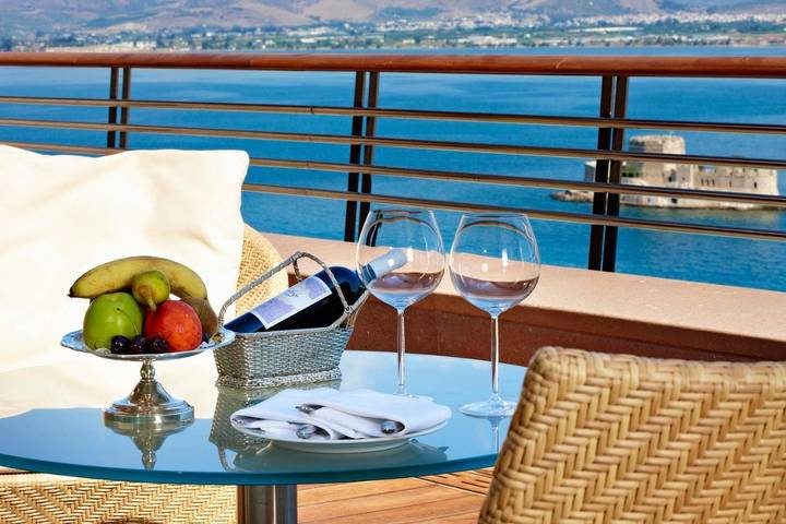 Hotel für 4 Personen, mit Terrasse und Garten sowie Pool und Ausblick auf den Peloponnes - 3