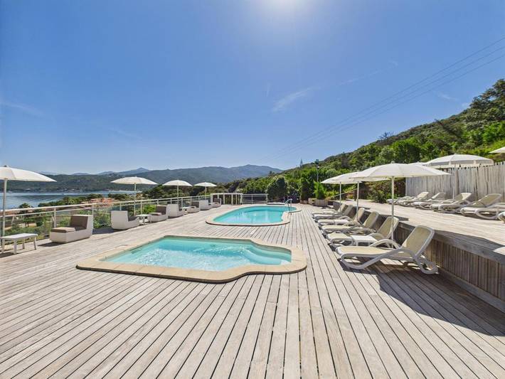 Location de vacances pour 2 personnes, avec jardin et vue ainsi que piscine et bassin pour enfant dans Plage d'Argent - 3