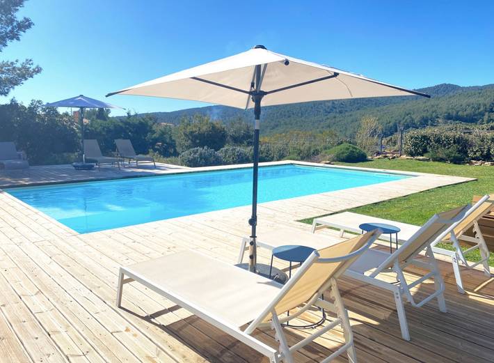 Location de vacances pour 16 personnes, avec terrasse ainsi que jardin et piscine à La Cadière-d'Azur - 2