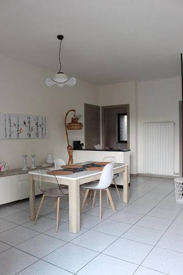 Gîte pour 3 personnes, avec jardin dans Ispra