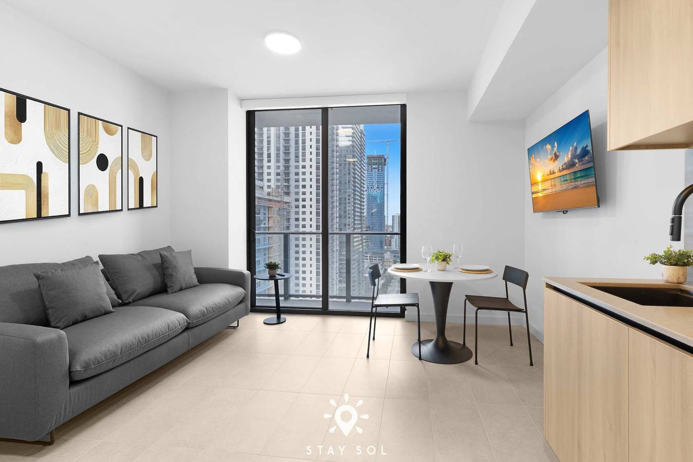 Apartamento inteiro, Floor-to-Ceiling Light Chic Miami Studio in Miami, Flórida