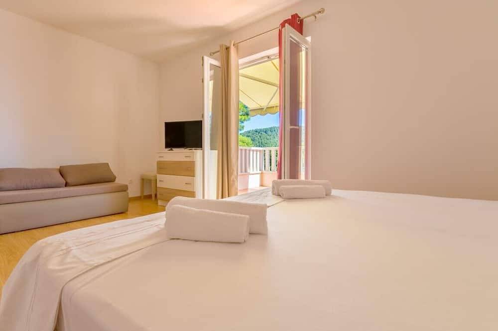 Ganze Wohnung, Karla - Studio in Polače, Balkon mit seitlichem Meerblick in Mljet
