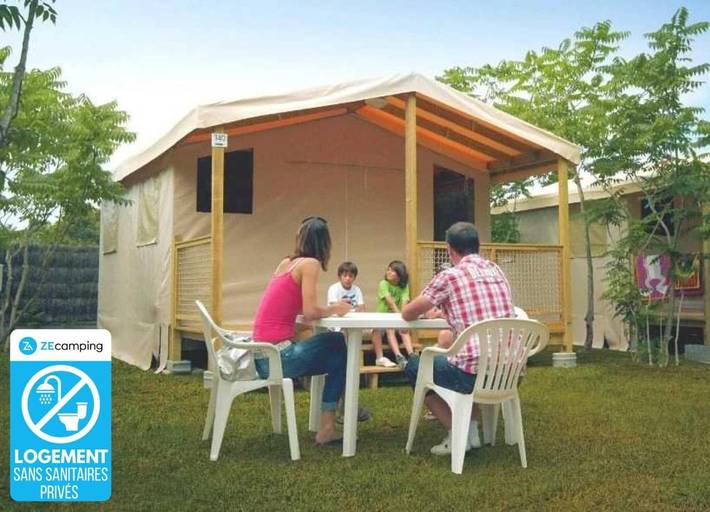 Camping pour 5 personnes, avec piscine et bassin pour enfant