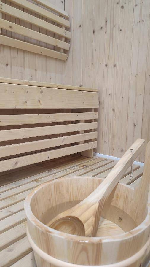 Chalet pour 14 personnes, avec jacuzzi ainsi que sauna et terrasse, animaux acceptés à Vaujany - 2