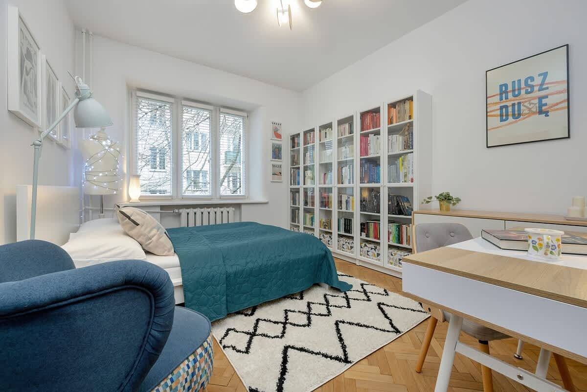 Cały apartament, Stylish Apartment with 2 Bedrooms | Close to the Center, Smarttv in Warszawa (Śródmieście), Warszawa