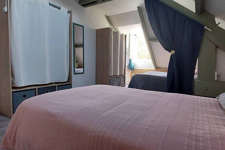 Gîte pour 6 personnes, avec terrasse ainsi que piscine et jardin à Vézac - 4