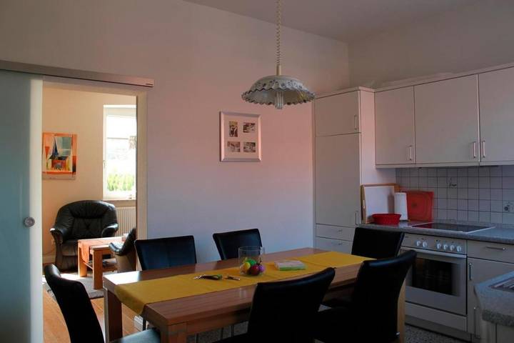 Ferienhaus für 6 Personen, mit Terrasse und Garten in Strukkamp - 3