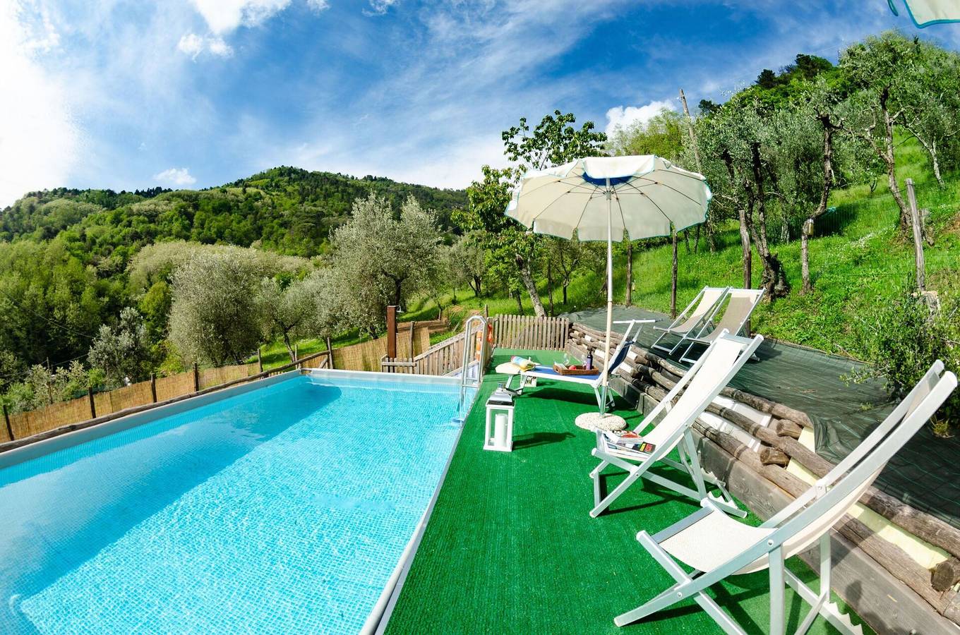 Bauernhaus für 4 Personen mit Terrasse in Lucca Provinz