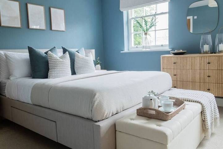 Stylish 3Bd Townhouse in Central Winchester in Winchester, South Downs