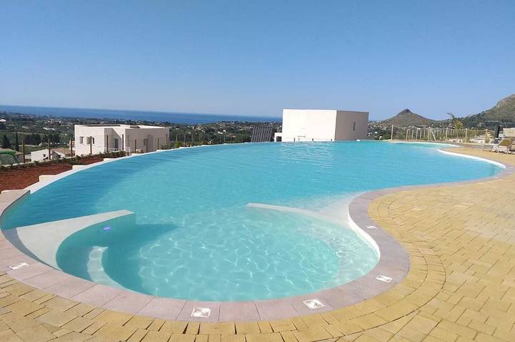Villa per 8 persone, con giardino e piscina nonché balcone e idromassaggio - 1