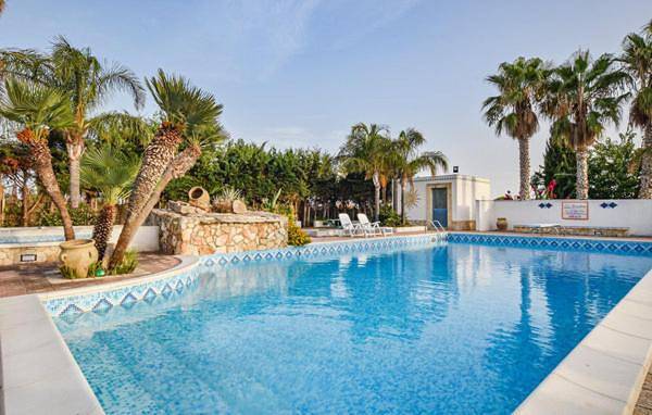 Villa per 11 persone, con giardino e panorama nonché piscina in Santa Croce Camerina