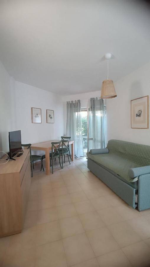 Appartamento per 5 persone, con Balcone e Terrazza nonché Giardino a Giannella