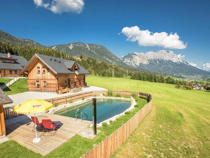 Ferienhaus für 10 Personen, mit Terrasse und Sauna sowie Pool und Garten in Österreich
