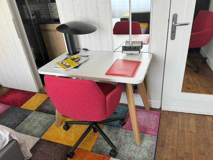 Gîte pour 2 personnes, avec Terrasse ainsi que Jardin et Piscine dans Montaigu-Vendée - 4