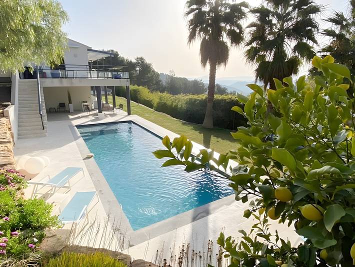 Location de vacances pour 2 personnes, avec sauna ainsi que jardin et jacuzzi à Bandol