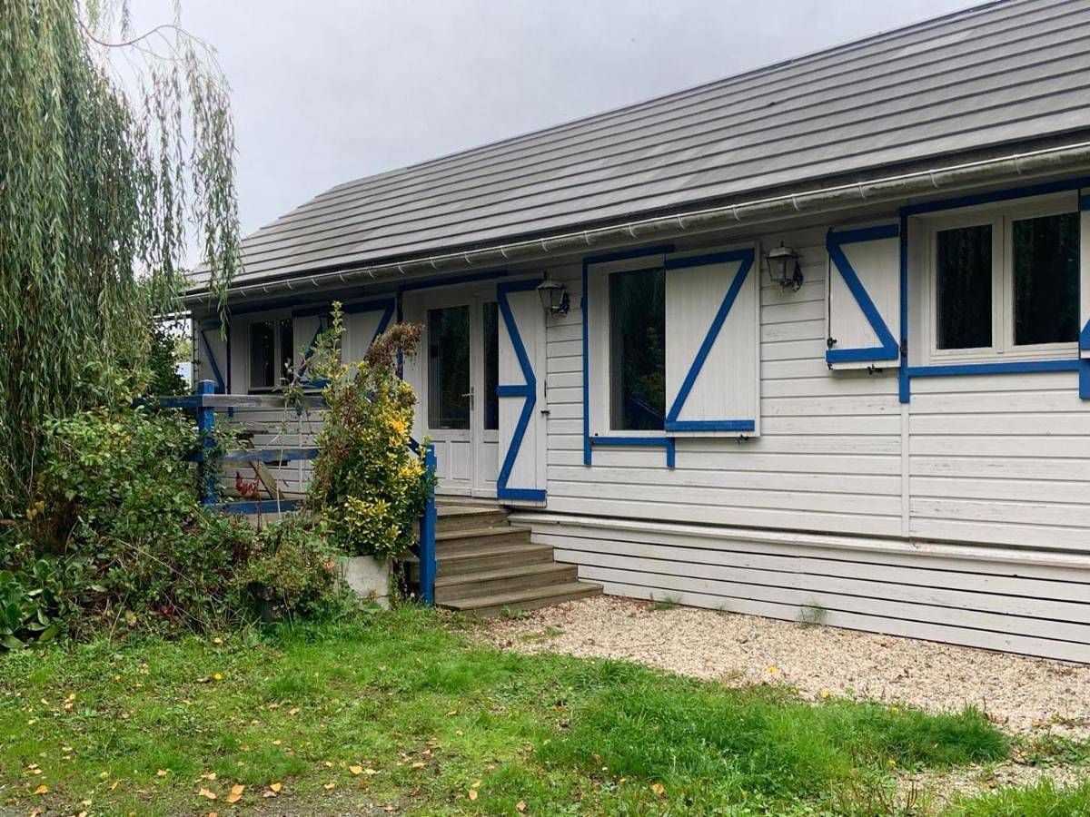 Three-Bedroom Chalet in Genêts, Baie du Mont-Saint-Michel