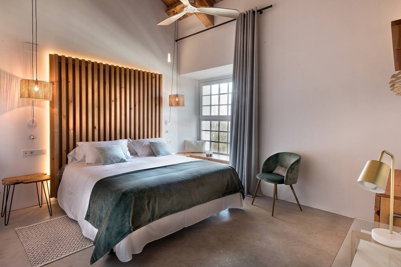 Luxury Room Fábrica de los Sueños in Palencia, Accessible in Abarca de Campos, Palencia Province