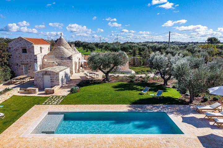 Villa con piscina per 8 persone, con piscina e terrazza nonché sauna, adatto a famiglie con bambini a Martina Franca