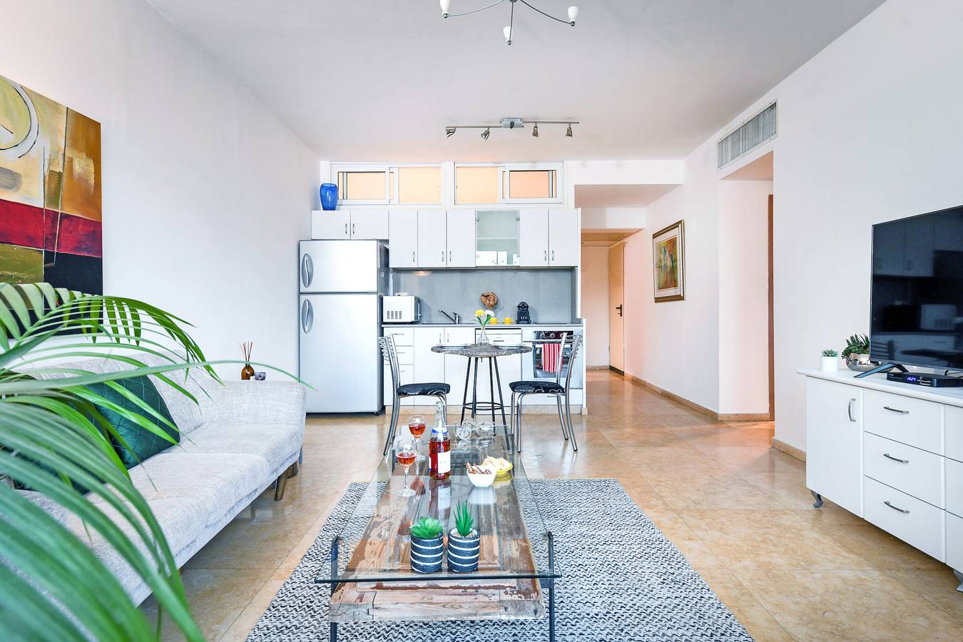 Appartement entier, Deluxe 2Br Apt w Pool in Historical Jaffa in Tel Aviv, District de Tel Aviv