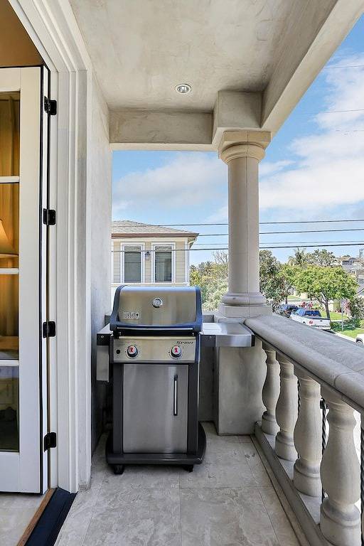 D'inspiration française élégante villa romantique sur la plage in Newport Beach, Comté d'Orange