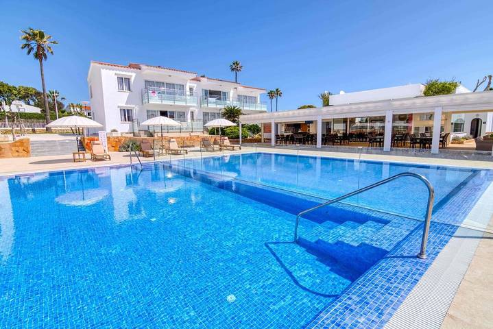 Apartamento para 4 personas, con Balcón además de Terraza y Piscina en S'Algar