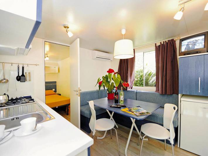 Bungalow für 5 Personen, mit Kinderpool und Terrasse sowie Pool, mit Haustier in der Lombardei - 4