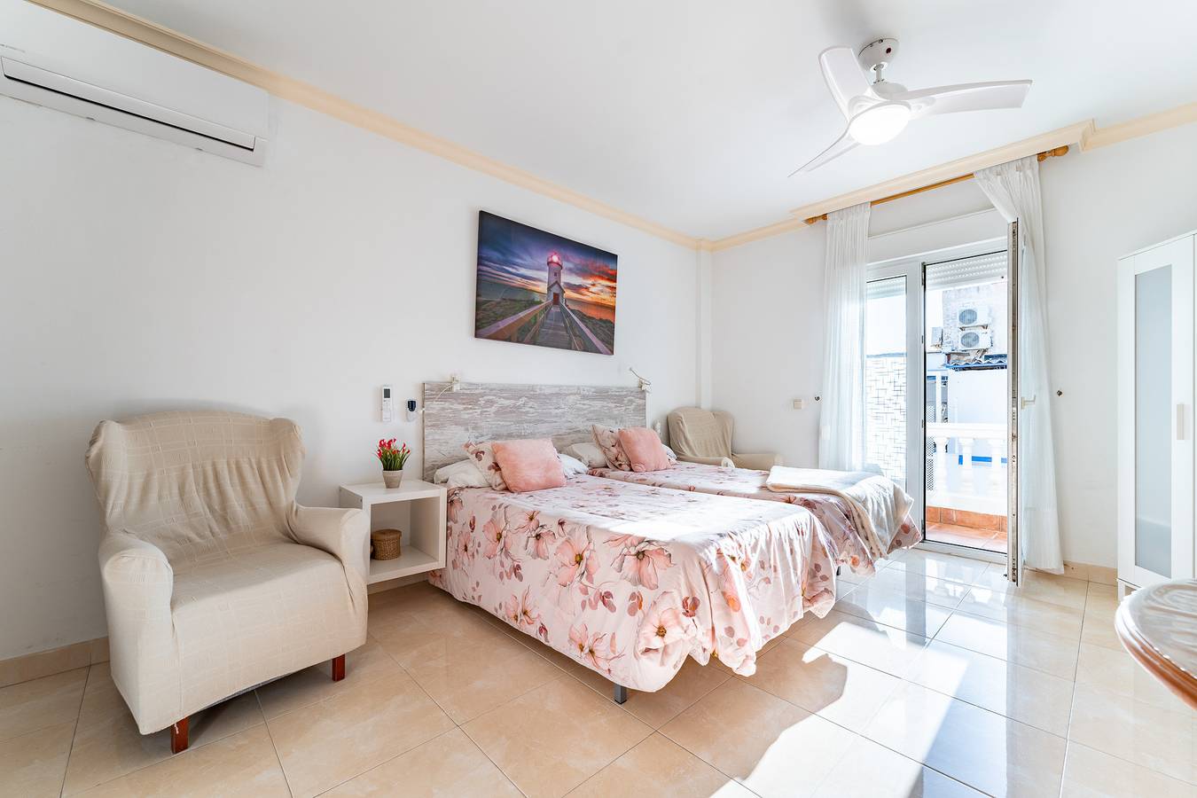 Geheel appartement, Malagasuite Levante 7 T in La Carihuela, Torremolinos