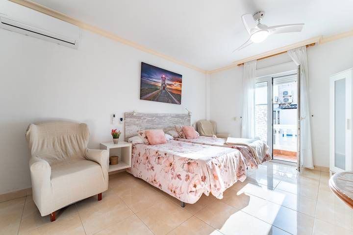 Apartamento entero, Malagasuite Levante 7 T in La Carihuela, Torremolinos