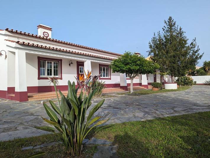 Gîte pour 6 personnes, avec jardin et piscine à Vendas Novas