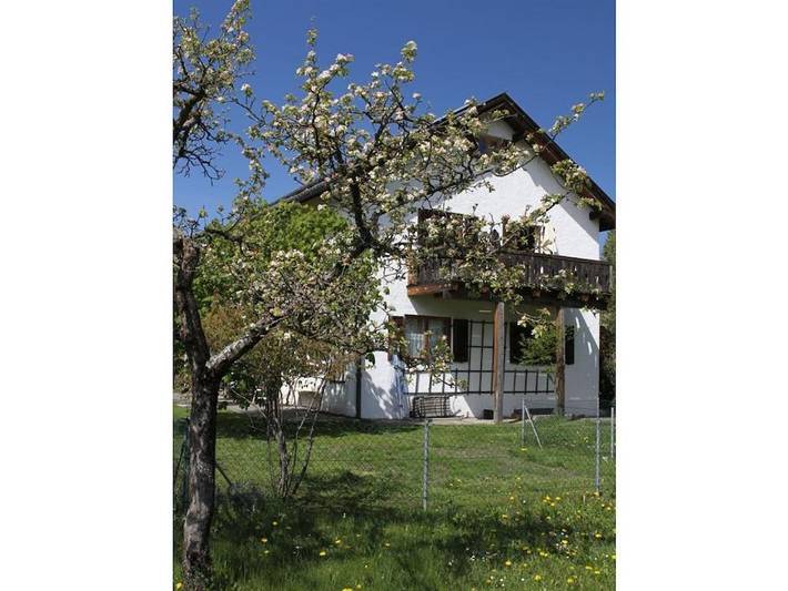 Ferienhaus für 3 Personen, mit Terrasse und Garten