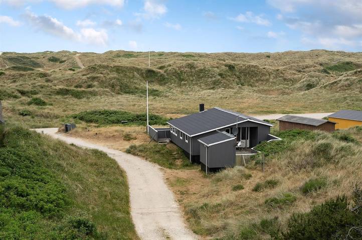 Stunning home in Vejers Strand w/ WiFi and 3 Bedrooms in Vejers Strand, Varde
