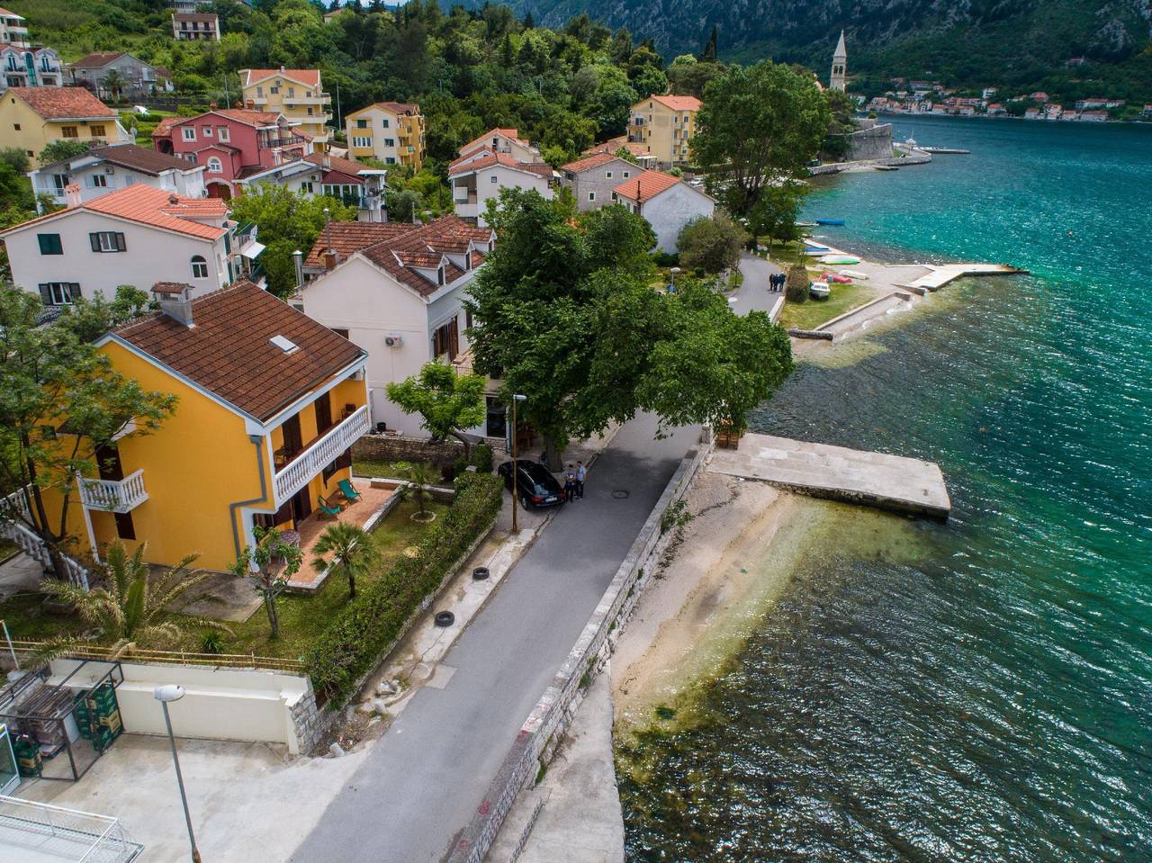 Cały apartament wypoczynkowy, Holiday apartment by the sea with terrace in Dobrota, Opština Kotor