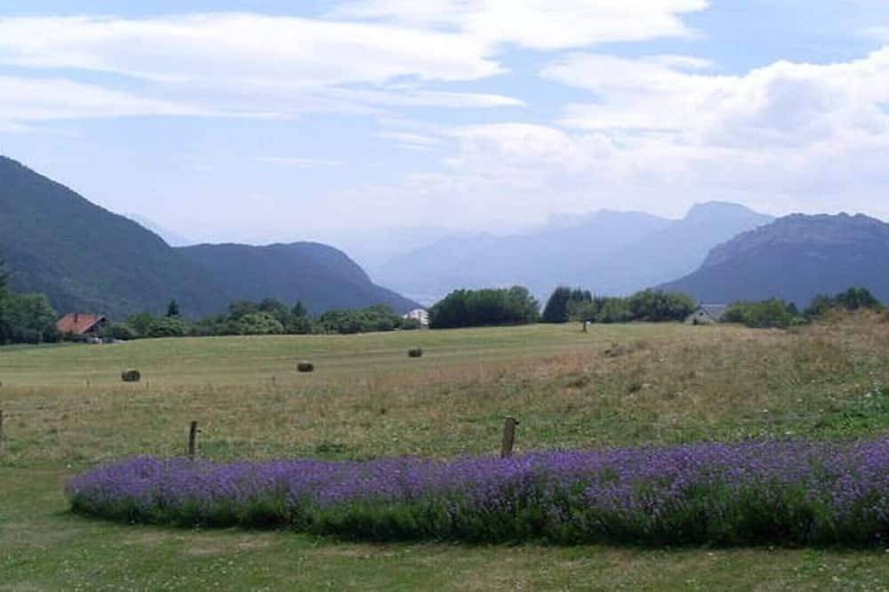 Villa pour 12 Personnes dans Sarcenas, Isère