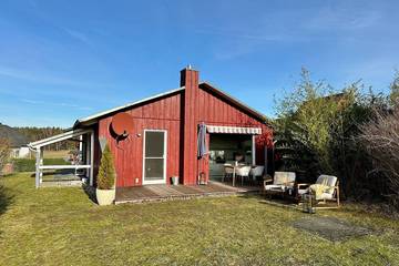 Ferienhaus für 4 Personen, mit Garten und Sauna sowie Terrasse in Neustrelitz