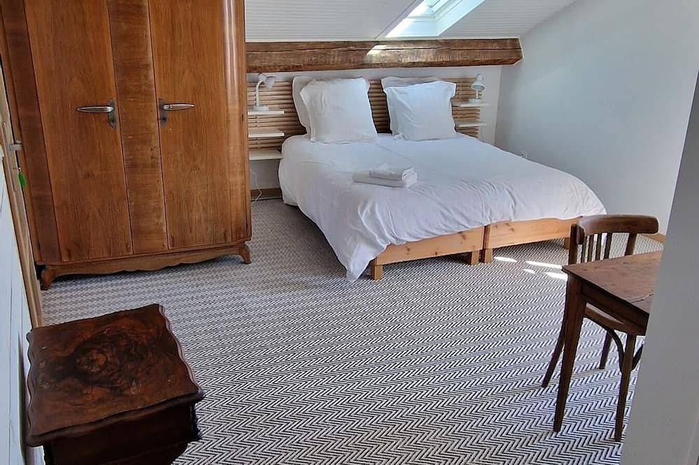 Le Pré du Dimanche chambre 4 Uranus in Maringues, Région de Thiers