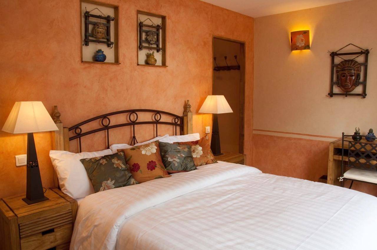 Twin Room in Tarare, Région de Villefranche-sur-Saône