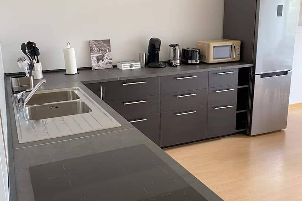 Ganze Wohnung, Cozy 1-bedroom apartment in Ulm that sleeps up to 4. Fast wifi and free parking. in Ulm, Schwaben
