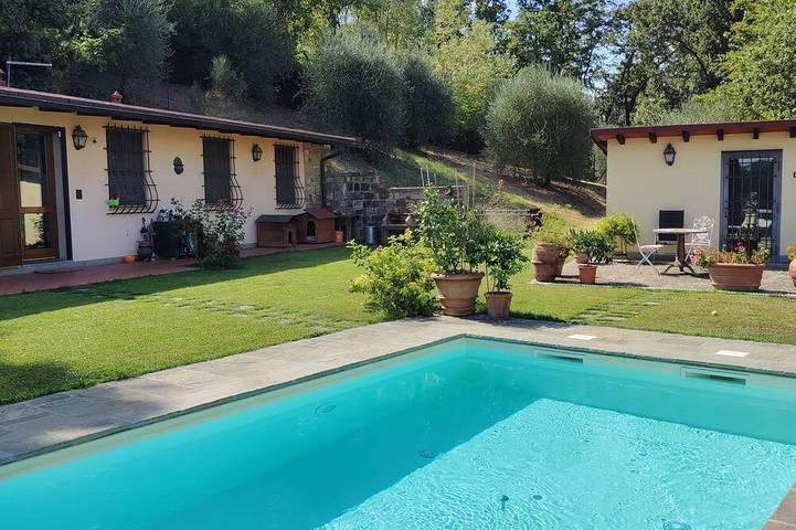 Ferienhaus für 2 Personen, mit Pool und Garten