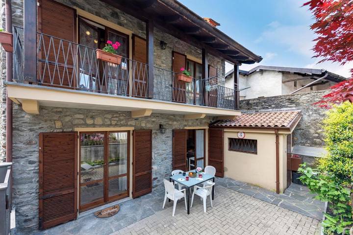 Ferienwohnung für 4 Personen, mit Balkon und Garten, mit Haustier