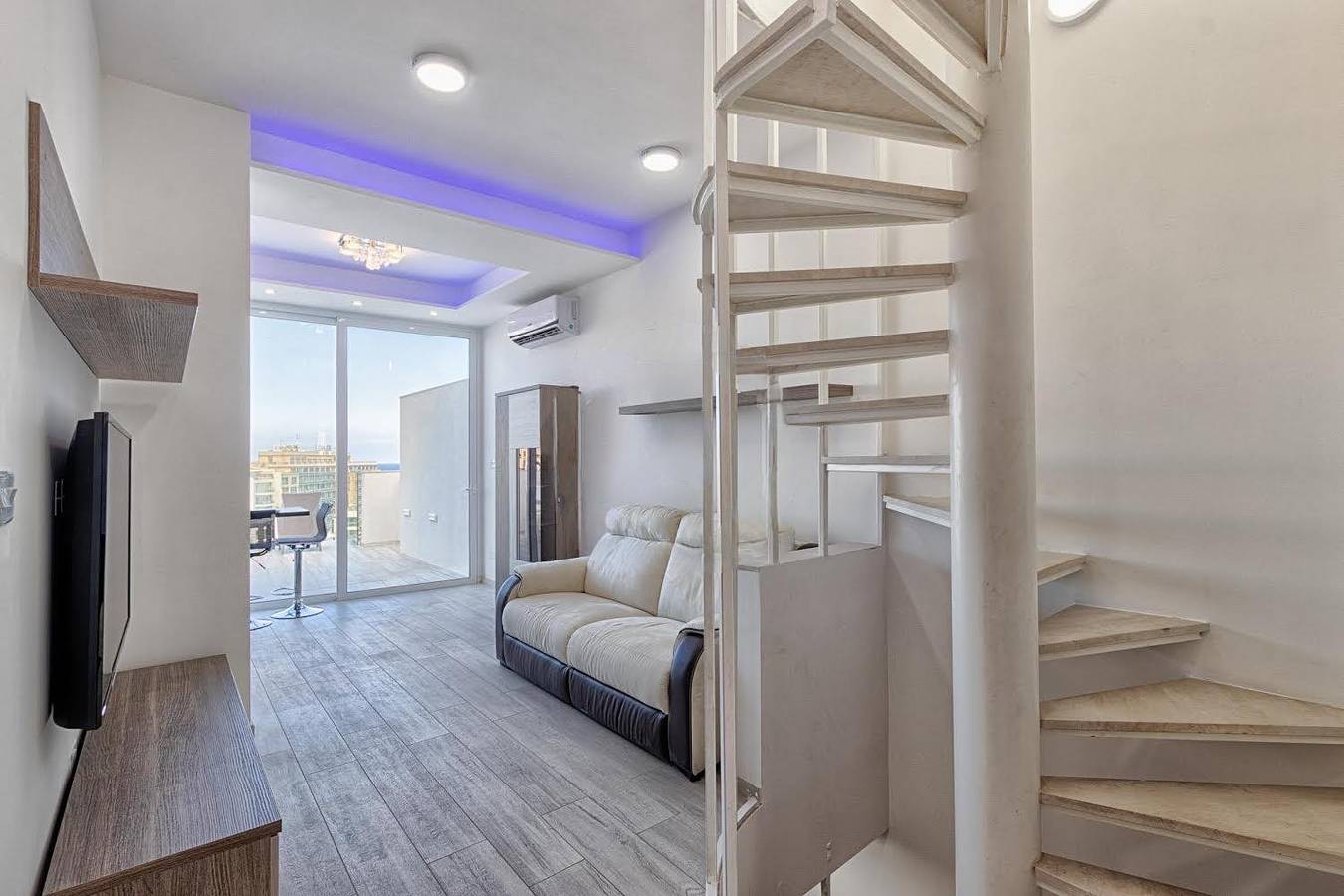 Geheel vakantieappartement, Vakantieappartement voor 6 personen met whirlpool in San Giljan, Malta