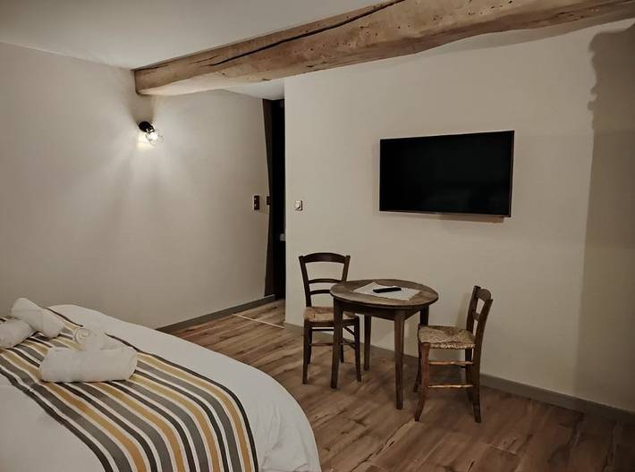 Chambre d’hôte pour 2 personnes, avec jardin dans l' Ain - 2