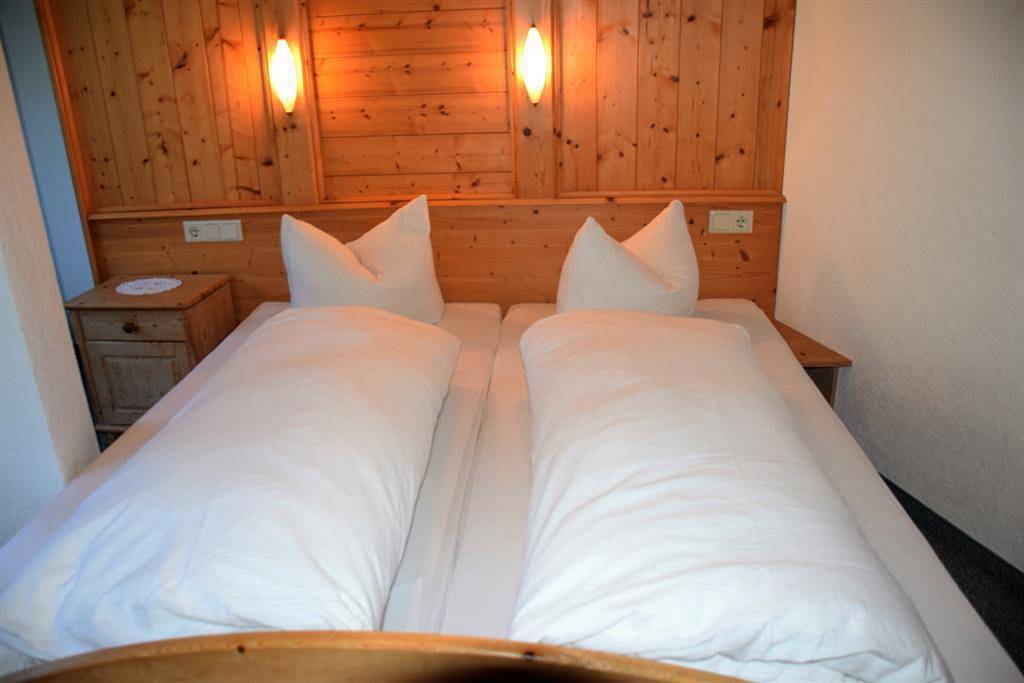 Ganze Ferienwohnung, Wohnung 6-9 Pers./3 Schlafräume/Du, Wc in Kappl, Verwall