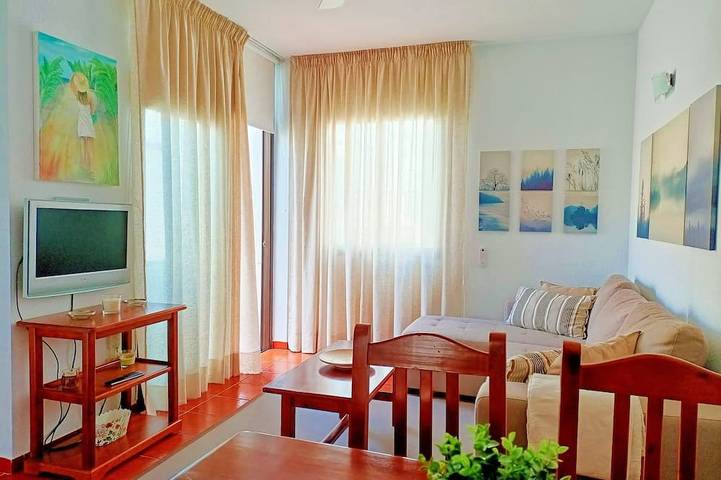 Ferienwohnung für 2 Personen, mit Pool und Balkon - 1