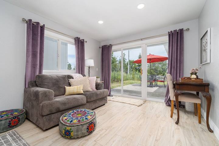 Vacation rental for 8 people, with yard in Port Angeles